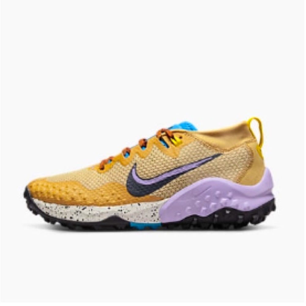 Nike Women’s ACG Sneakers Size 8 - Worn Once